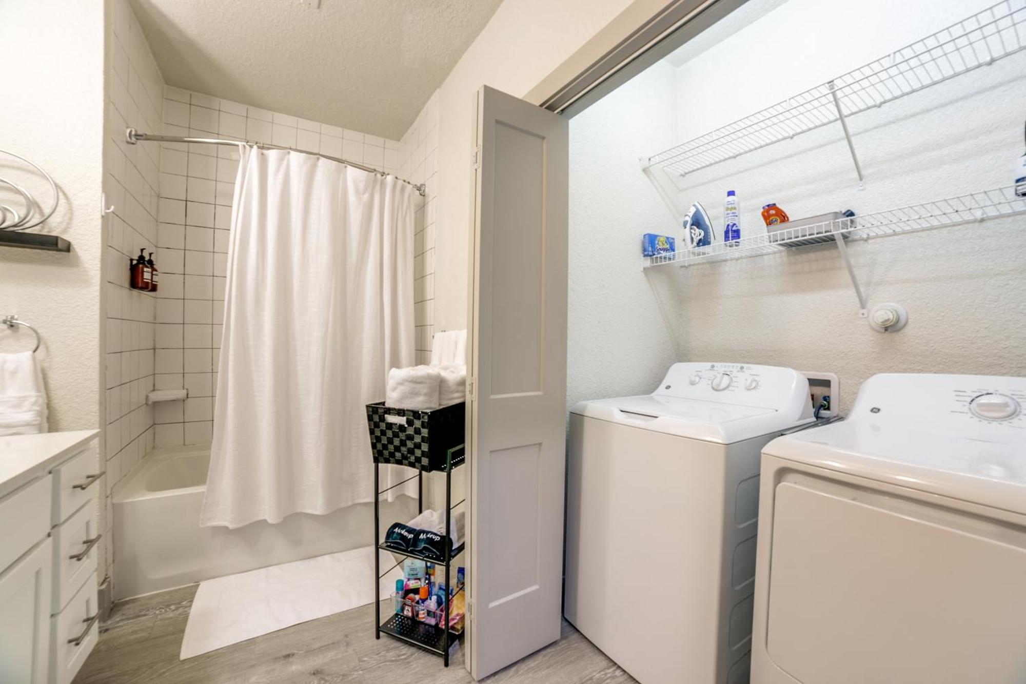 Downtown Apartment With Riverwalk Views Free Parking Pet Friendly Centrally Located On The Riverwalk ซานอันโตนิโอ ภายนอก รูปภาพ
